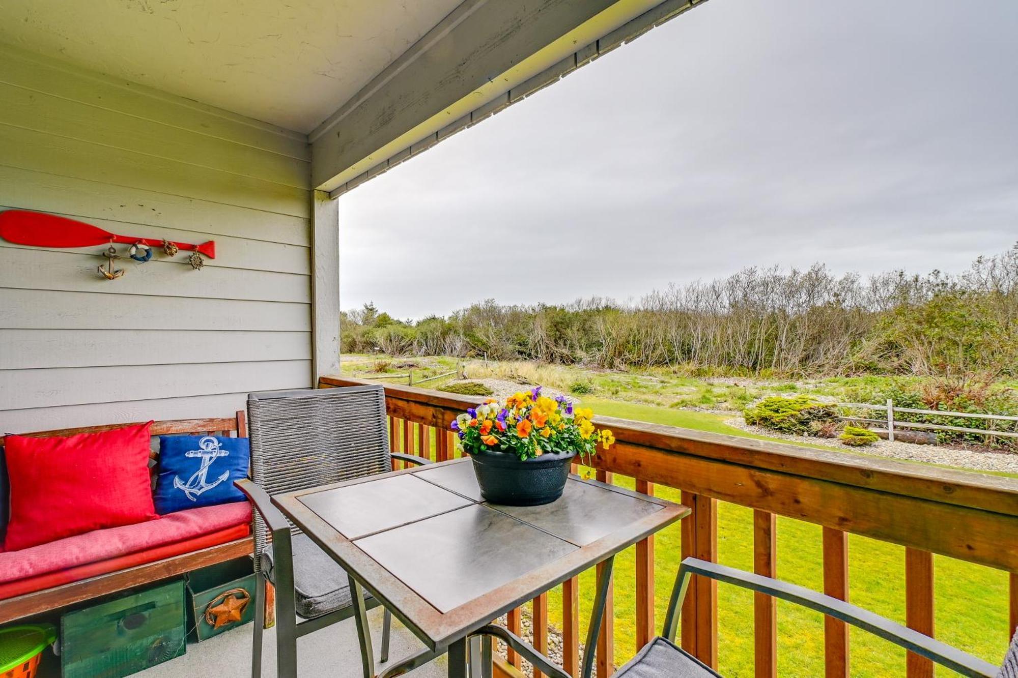 Ocean Shores Condo With Balcony Less Than 1 Mi To Beach! Eksteriør bilde