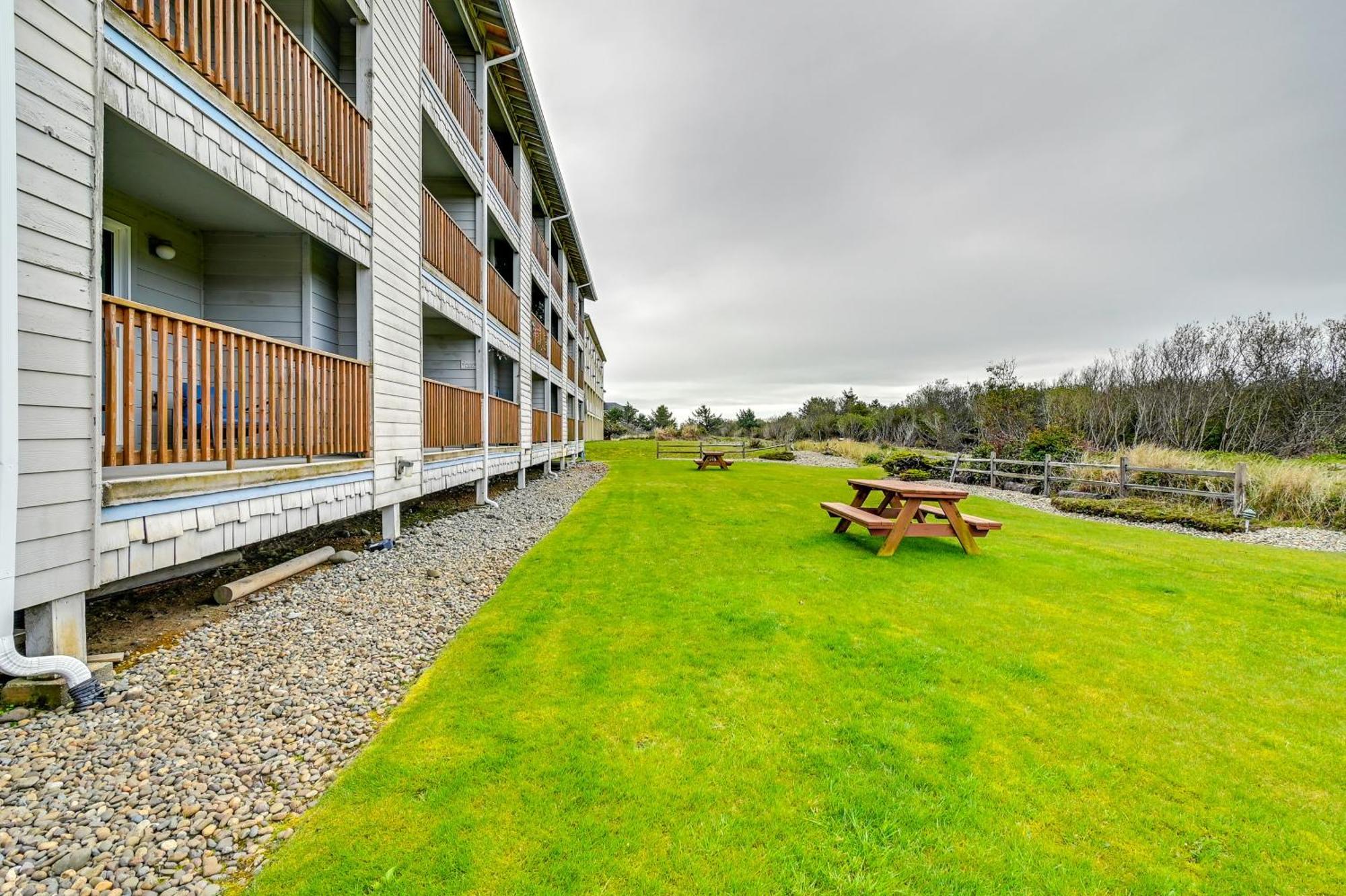 Ocean Shores Condo With Balcony Less Than 1 Mi To Beach! Eksteriør bilde